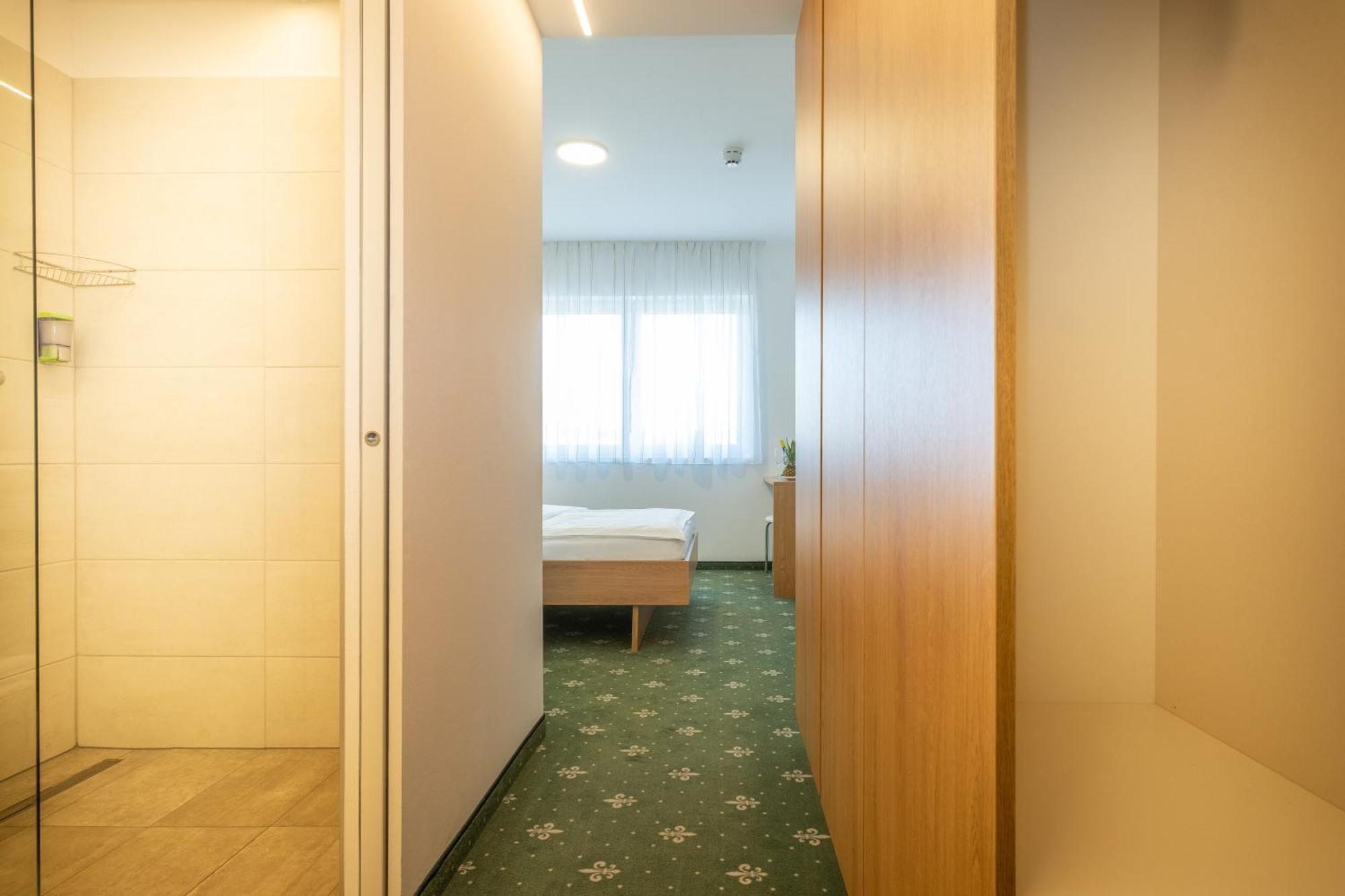 Hotel B3 Gmbh Mauthausen Bagian luar foto